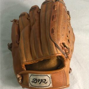 Vintage D&R  Baseball softball Glove model 2030